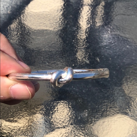 Kate Spade knot bracelet - Picture 1 of 3